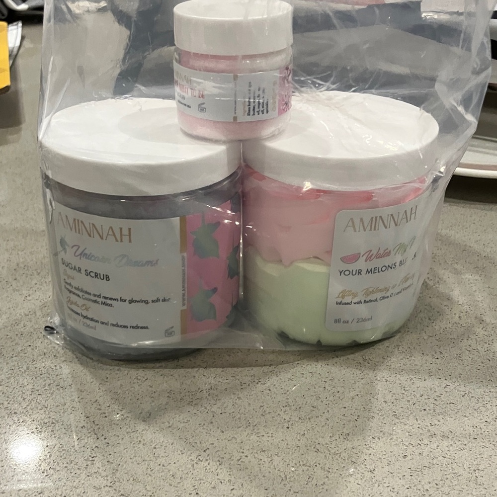 Aminnah Your Melons Butter and Sugar Scrub Set - Picture 6 of 6